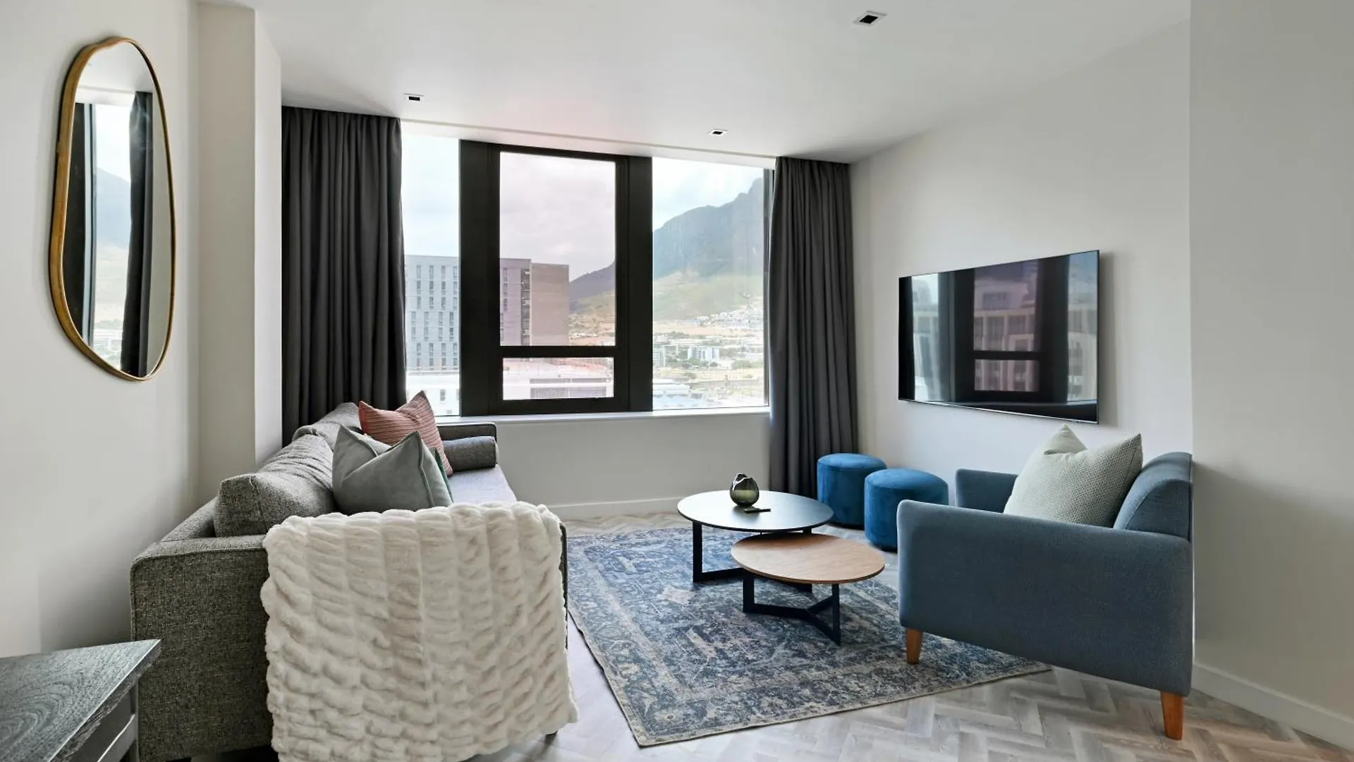 Apartment 15Th-Floor 2-Bed Panoramic City Views & Modern Living Cape Town South Africa